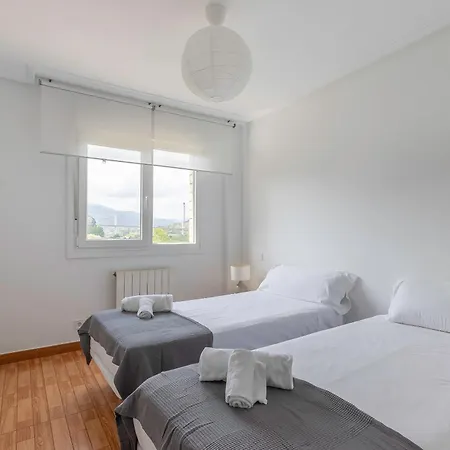 Aparthotel La Arena Zierbena La Arena (Basque Country)