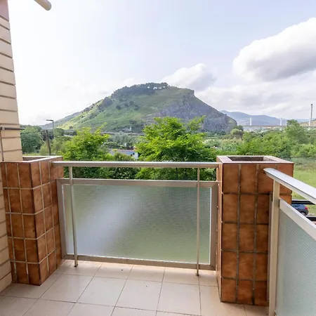 La Arena Zierbena Aparthotel La Arena (Basque Country)